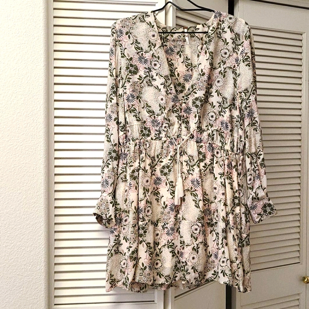 Free people flower pattern tunic
